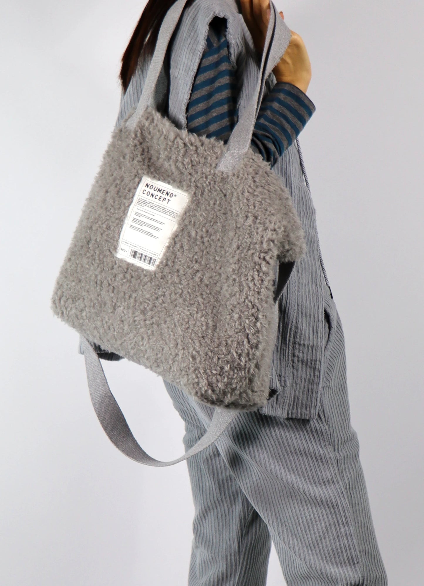 Borsa in peluche grigia NOUMENO OLGA