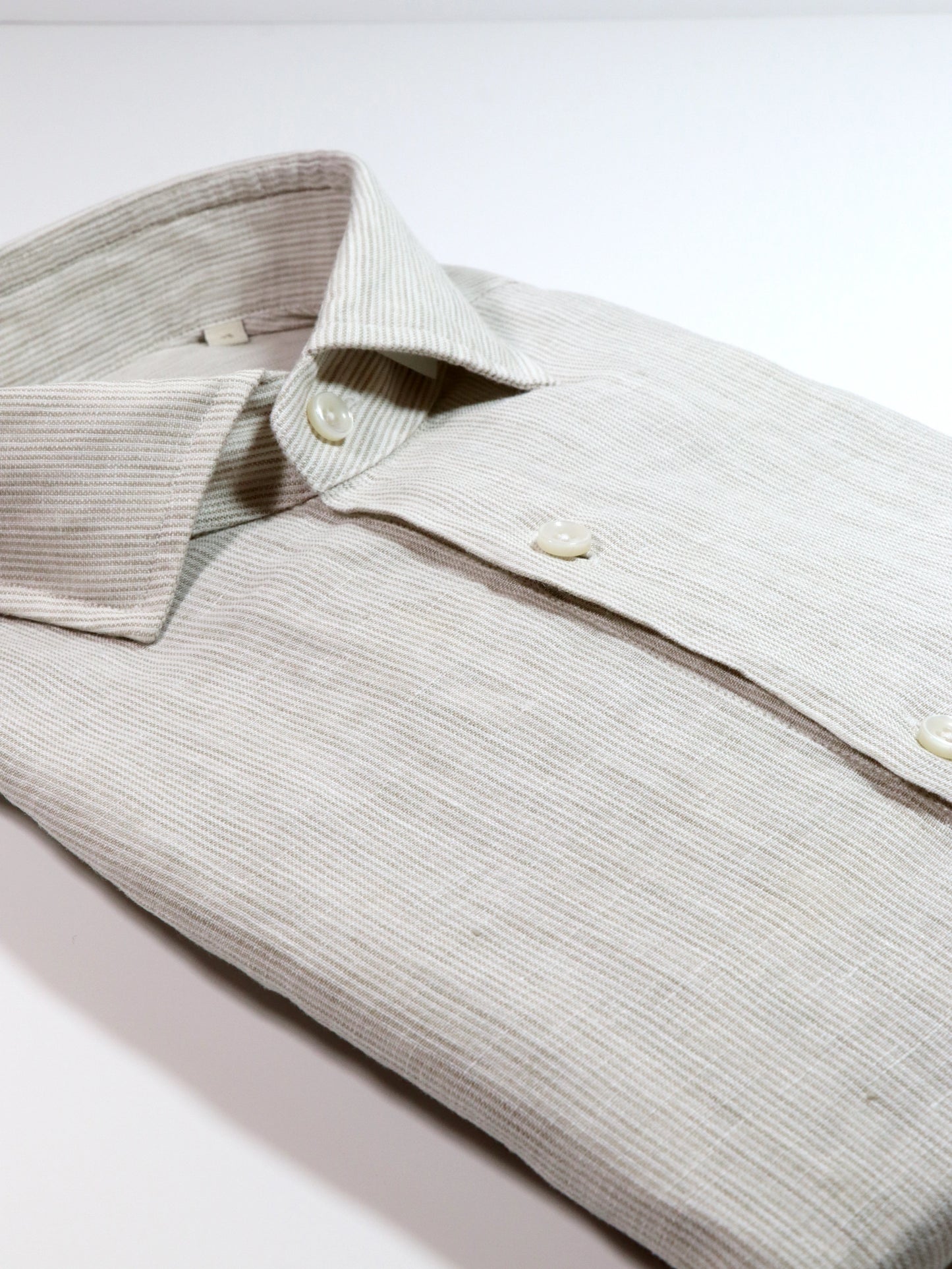 Camicia in lino sabbia XACUS 61270