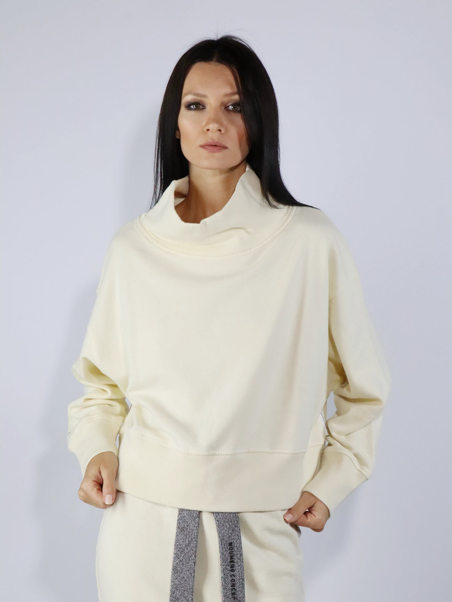 Felpa boxy NOUMENO F187